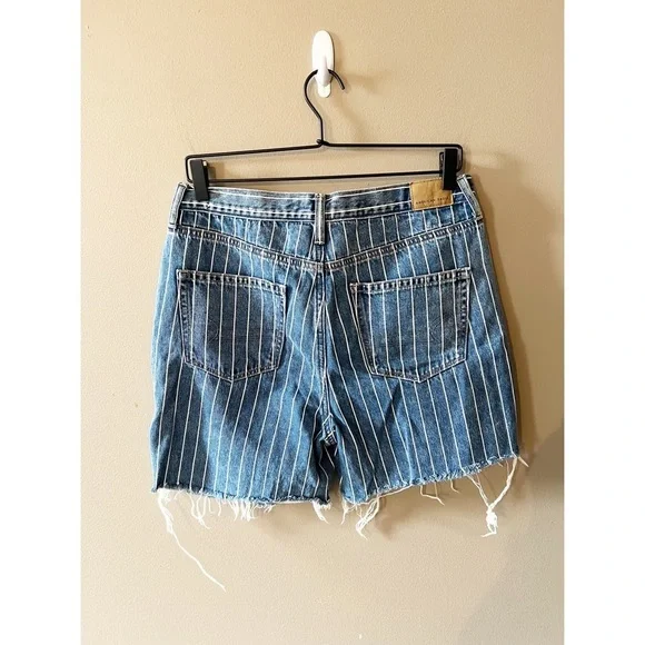 American Eagle Outfitters Striped Mom Shorts - Picture 2 of 6